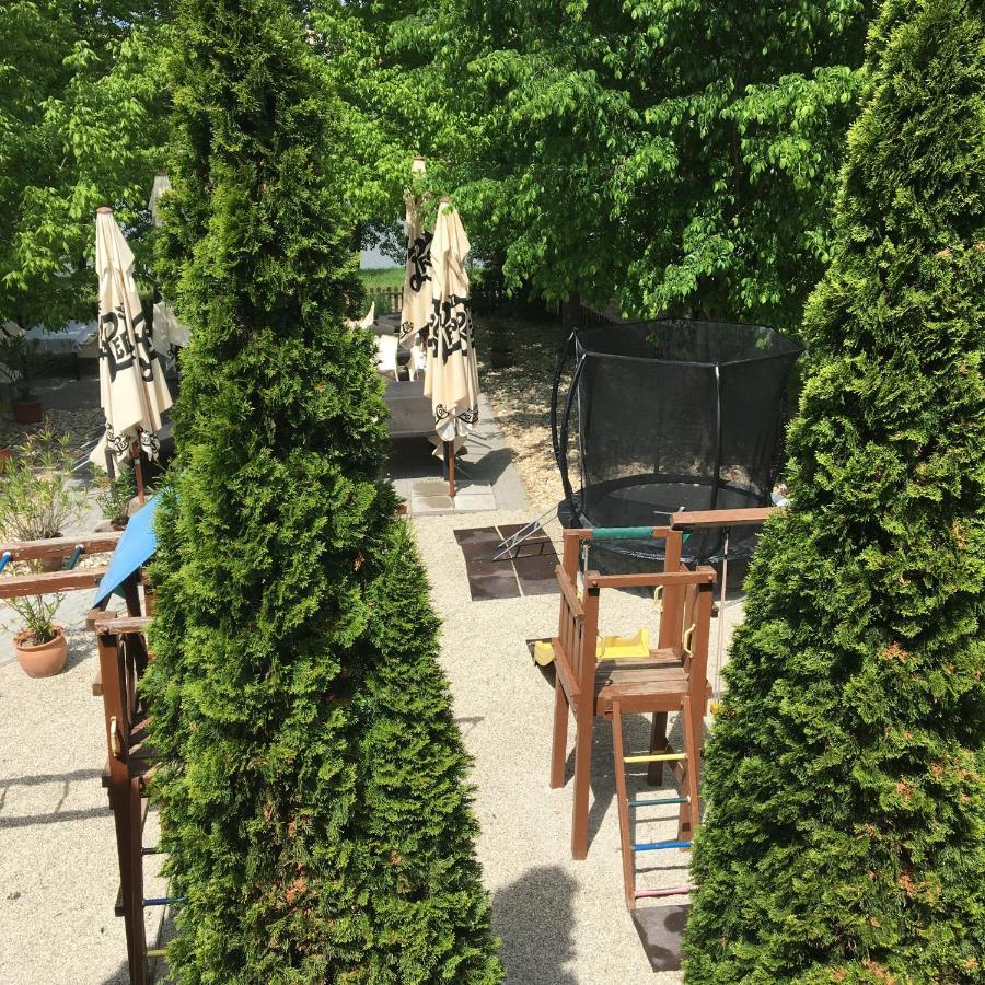 Sobri Halaszcsarda Es Panzio Baja Exterior foto